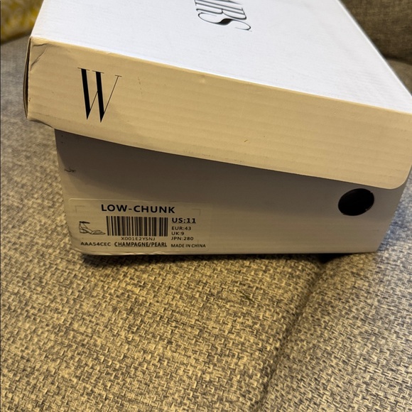 DREAM PAIRS Low-Chunk Heel Pump Sandal | Champagne/Pearl | Size 11 - Picture 8 of 8